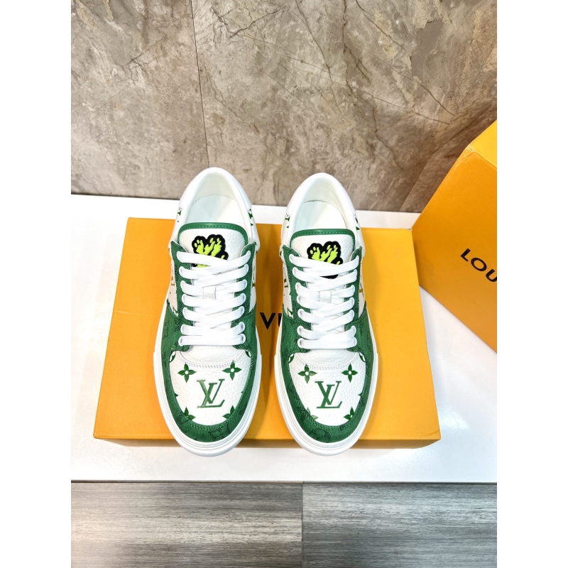 l**is V*t*n sneakers